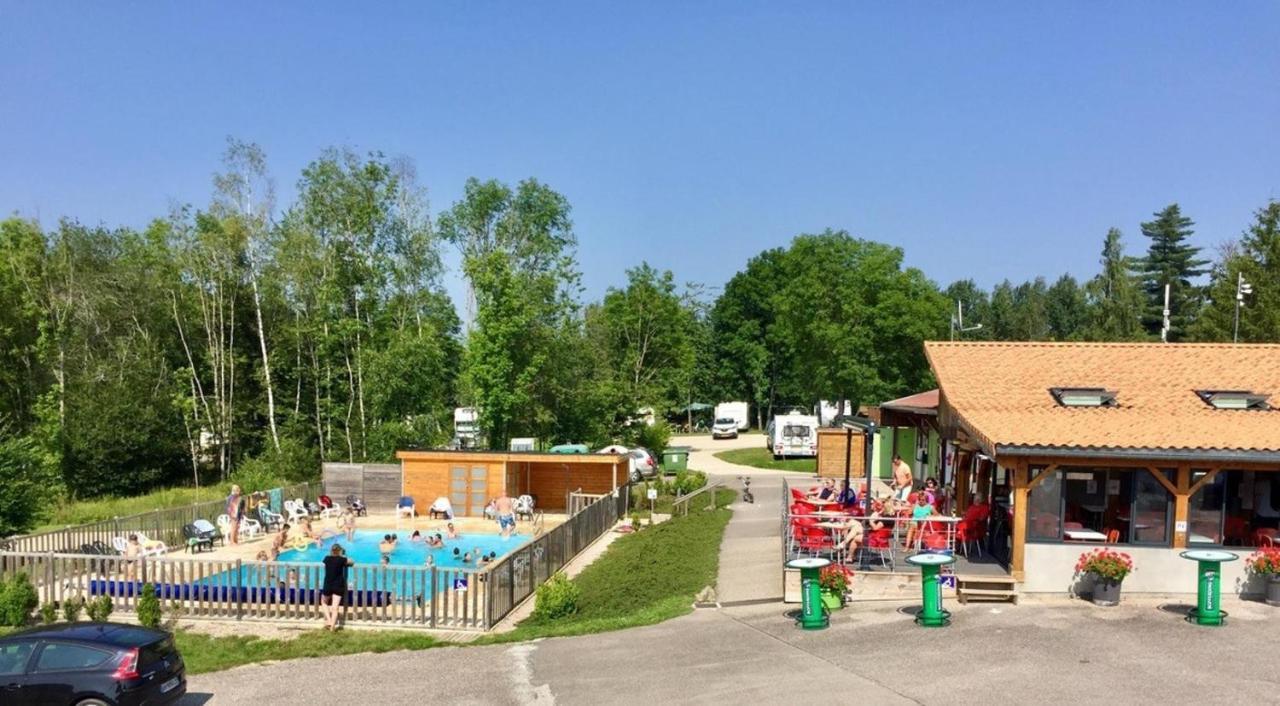 Camping Porte Des Vosges Bulgnéville Eksteriør billede