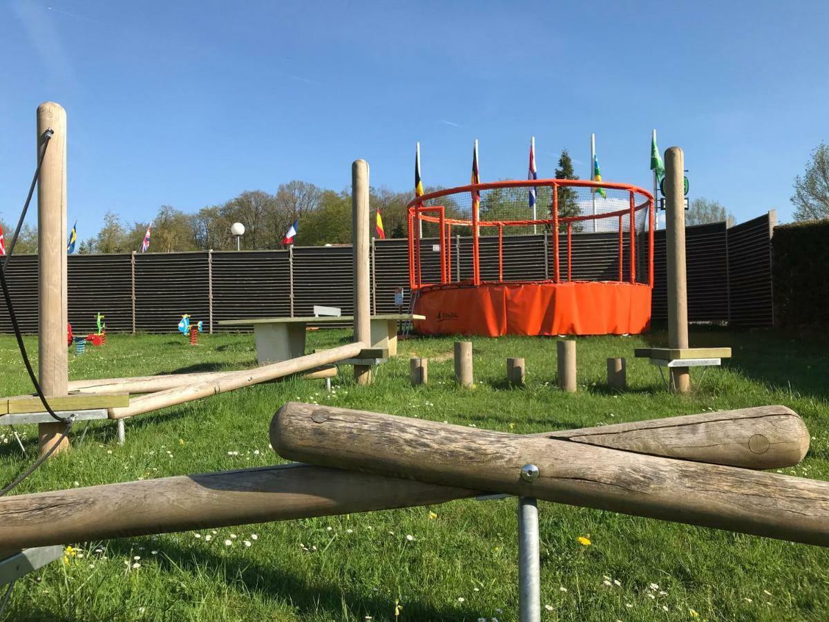 Camping Porte Des Vosges Bulgnéville Eksteriør billede