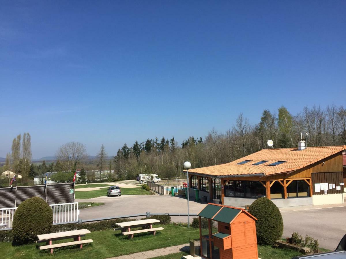 Camping Porte Des Vosges Bulgnéville Eksteriør billede